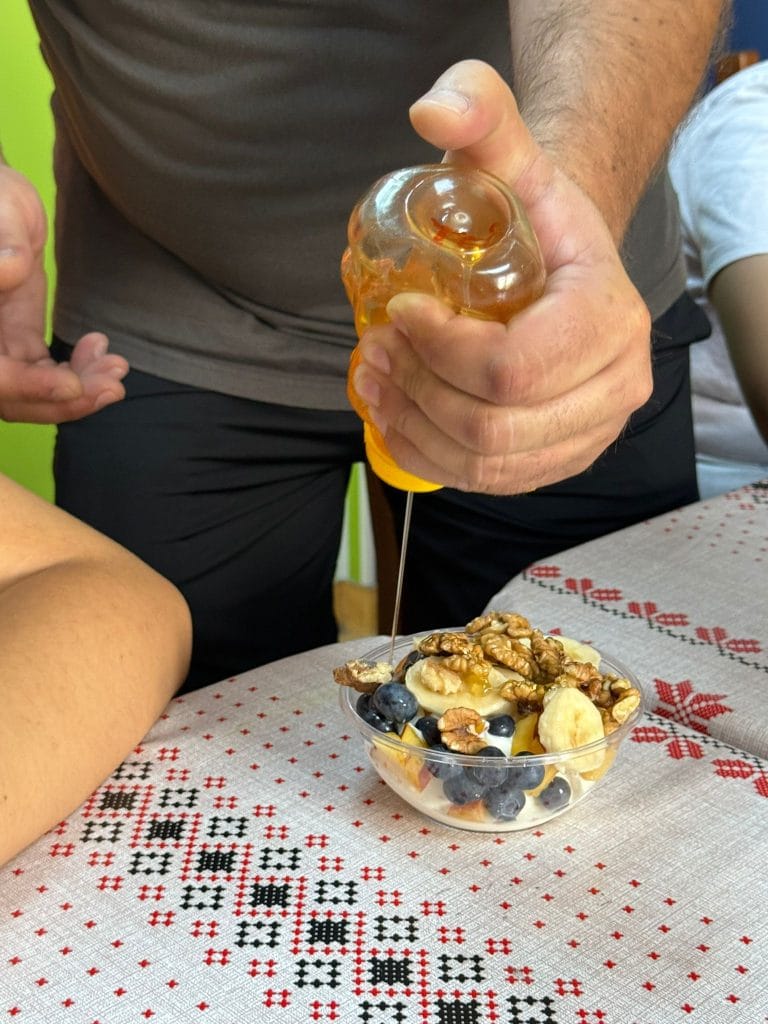 Atelier de desert sanatos - Copii cu dizabilitati Podul Lung. Sustinut de Asociatia Bioza prin Oana Teslaru