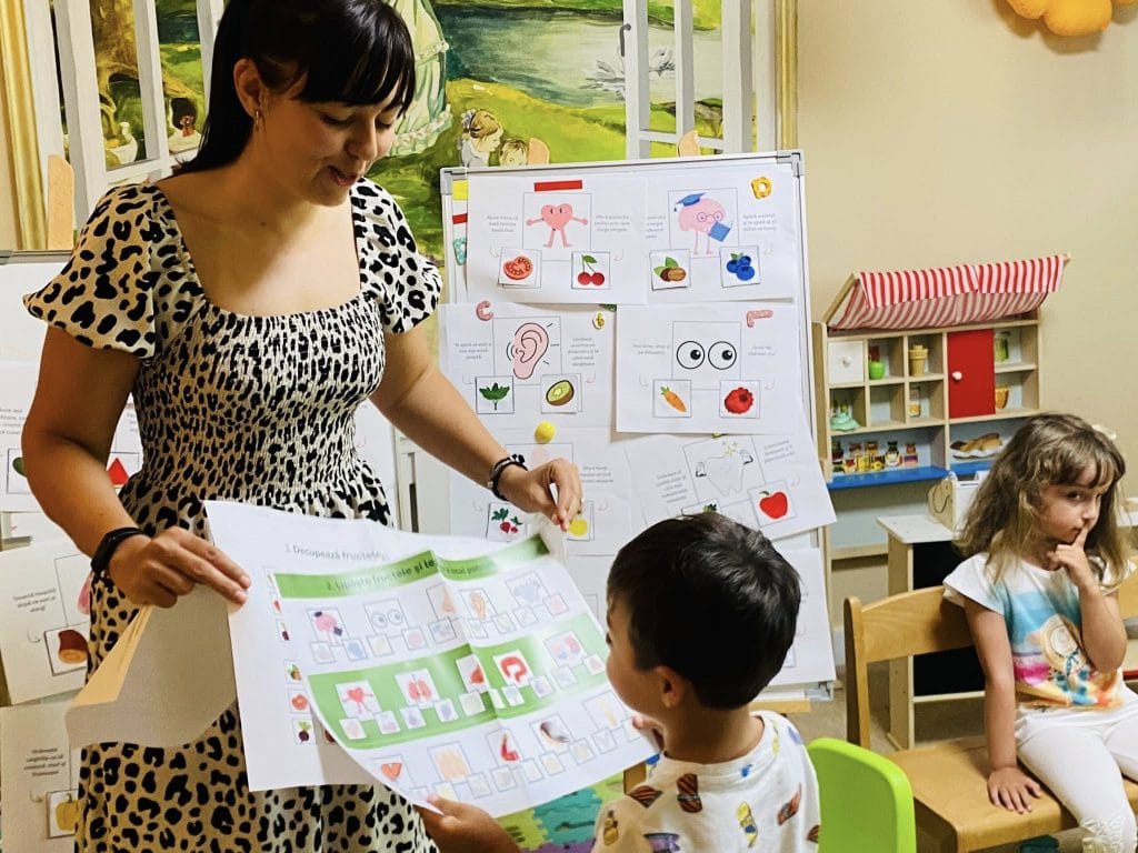 Atelier Kids Optim Vitamin - minim 30 de fructe și legume pe săptămână susținute de Asociația Bioza prin Oana Teslaru la Grădinița Acreditată LadyBird
