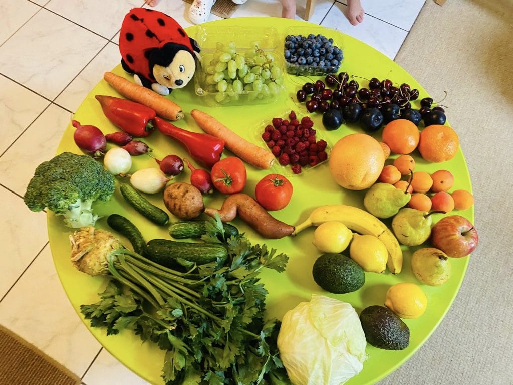 Atelier Kids Optim Vitamin - minim 30 de fructe și legume pe săptămână susținute de Asociația Bioza prin Oana Teslaru la Grădinița Acreditată LadyBird