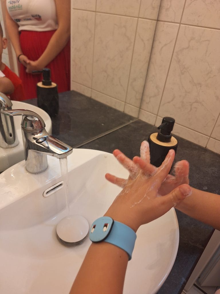 Atelier de prevenție medicală – Grija față de propriul corp susținute de Asociația Bioza prin Oana Teslaru la Comunitatea locală Timișoara